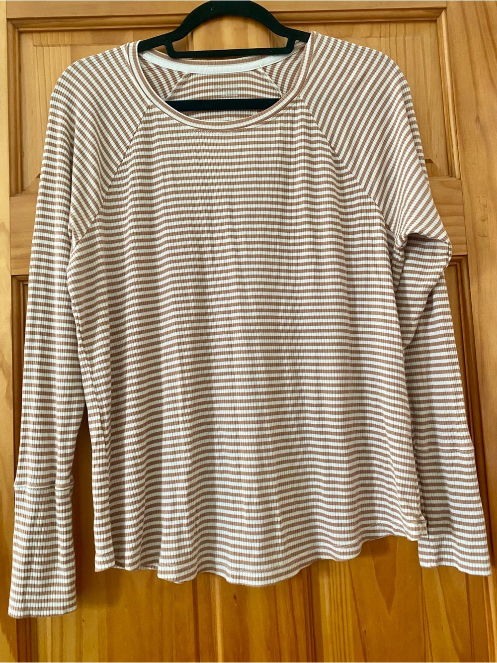 Offline by Aerie Ribbed Striped Long Sleeve Raglan Tee Brown Cream M Soft Girl